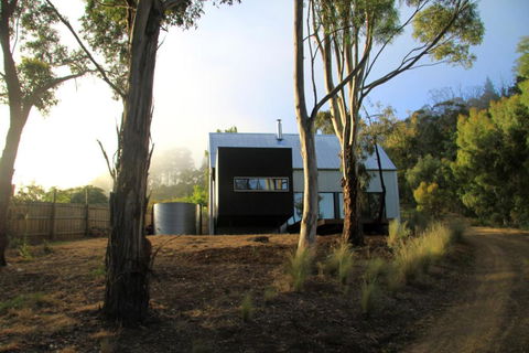 Big.Shed.House - VIC Tourism 5