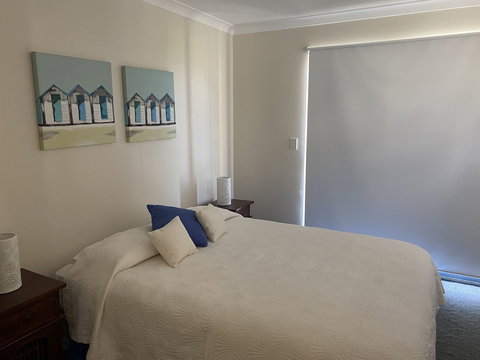 Seaview Apartment - VIC Tourism 6