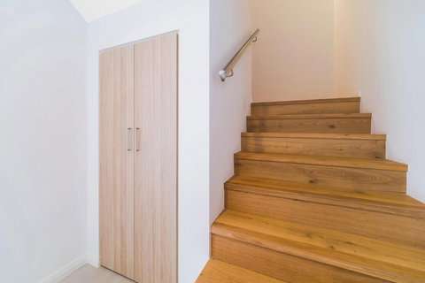 Magdalene Wolli Crk 5.07 - VIC Tourism 0