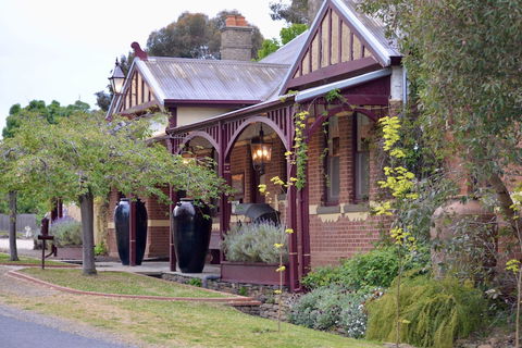 The Eaglehawk Country House Hotel Maldon - VIC Tourism 0