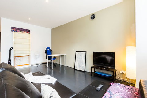 MEGAN, 2BDR Melbourne Apartment - VIC Tourism 2