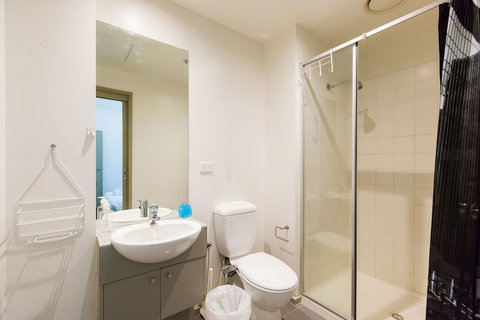 MEGAN, 2BDR Melbourne Apartment - VIC Tourism 6