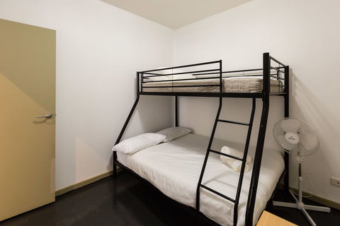 MEGAN, 2BDR Melbourne Apartment - VIC Tourism 0