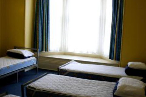 Glenelg Beach Hostel - VIC Tourism 4