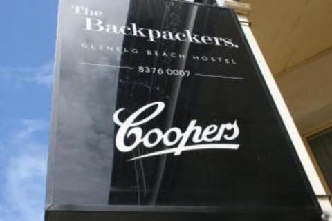 Glenelg Beach Hostel - VIC Tourism 6