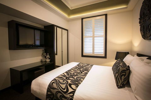 Gallery Apartments - VIC Tourism 7
