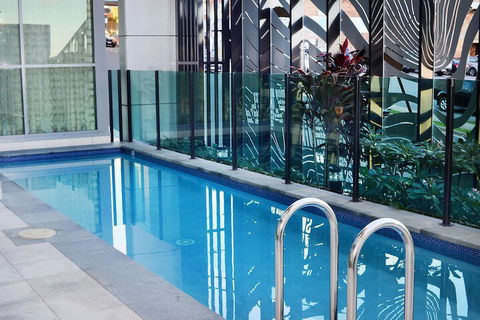 Oaks Gladstone Grand Hotel - VIC Tourism 1