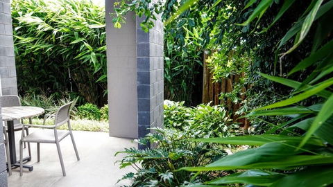Laguna Apartments - VIC Tourism 0