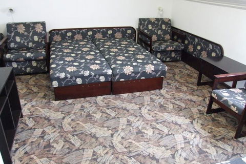 Blackboy Tree Motel - VIC Tourism 4
