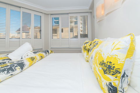 La Grande Apartments Broadbeach - VIC Tourism 5