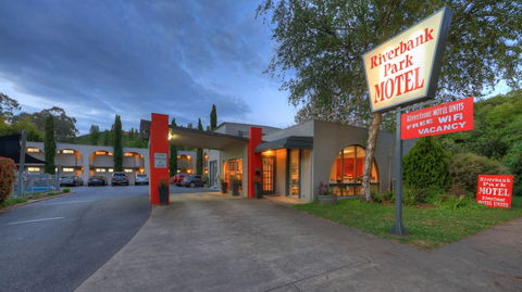 Riverbank Park Motel - VIC Tourism 3