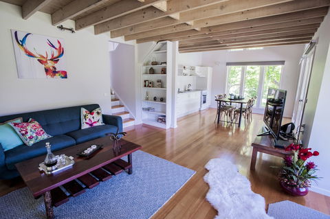 Abby's Cottages - VIC Tourism 3