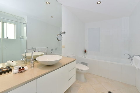 Bellevue At Trinity Beach - VIC Tourism 5