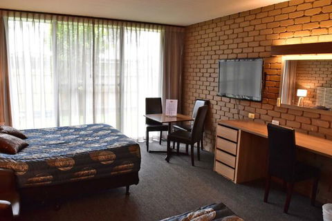 Strzelecki Motor Lodge - VIC Tourism 5