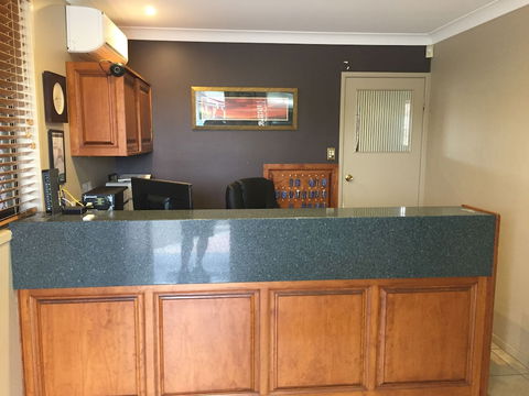 James Street Motor Inn - VIC Tourism 4