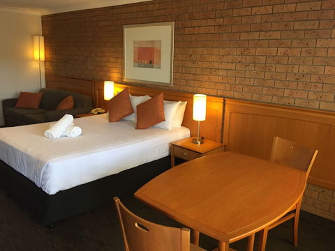 James Street Motor Inn - VIC Tourism 6