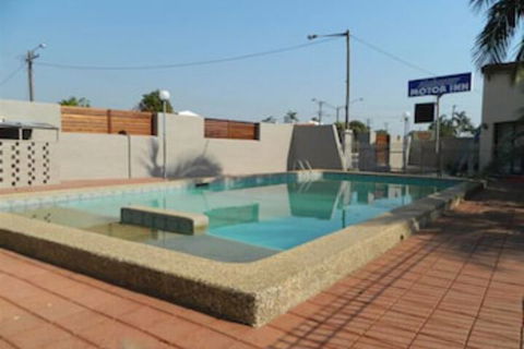 Alabaster Motor Inn Taree - VIC Tourism 4