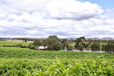 Stonewell Cottages & Vineyards - VIC Tourism 6