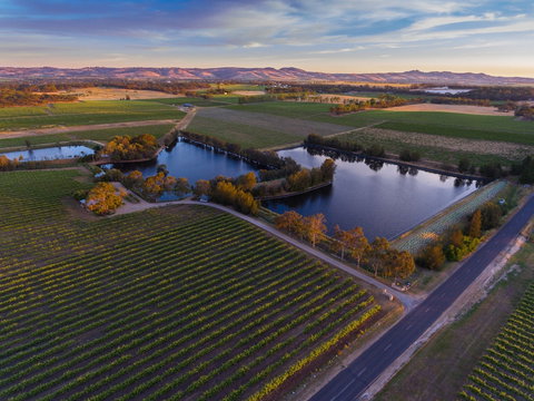 Stonewell Cottages & Vineyards - VIC Tourism 1