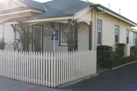 The Postmaster Inn BnB - VIC Tourism 1