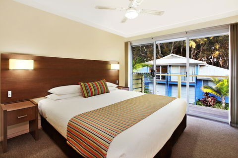 Flynns On Surf Beach Villas - VIC Tourism 6