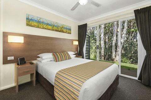 Flynns On Surf Beach Villas - VIC Tourism 7
