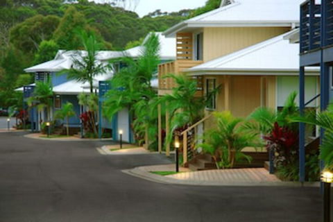 Flynns On Surf Beach Villas - VIC Tourism 0