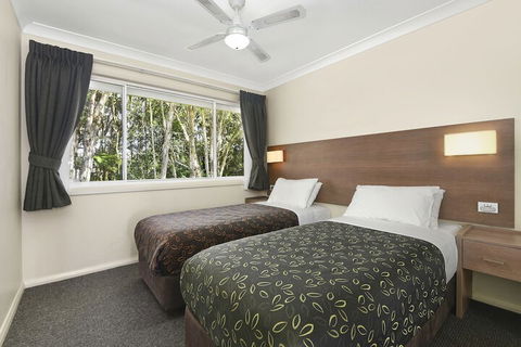 Flynns On Surf Beach Villas - VIC Tourism 5
