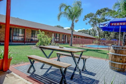 Kadina Gateway Motor Inn - VIC Tourism 0