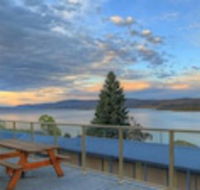 Lake Jindabyne Hotel - VIC Tourism