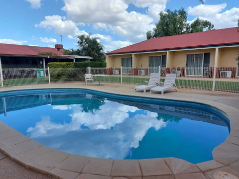 Emerald Explorers Inn - VIC Tourism 0