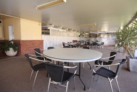 Emerald Explorers Inn - VIC Tourism 6