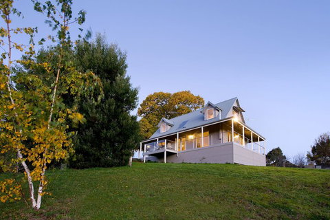 Della Fonte - VIC Tourism 1