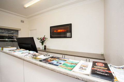 Cowra Motor Inn - VIC Tourism 6