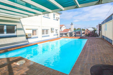 Cowra Motor Inn - VIC Tourism 2