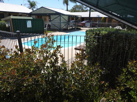 Lone Pine Motel - Corowa - VIC Tourism 0