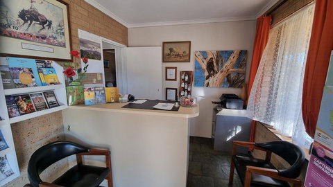 Lone Pine Motel - Corowa - VIC Tourism 3