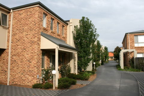 Grand Manor Motor Inn - Queanbeyan - VIC Tourism 2