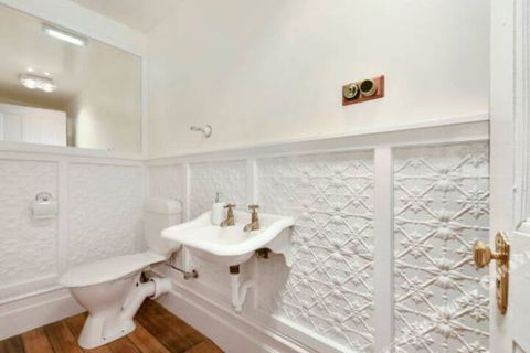 Rose Garden Spacious Family Home Near CBD - VIC Tourism 2