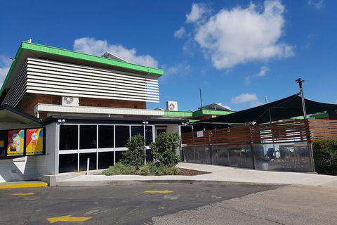Windsor Hotel Dalby - VIC Tourism 5