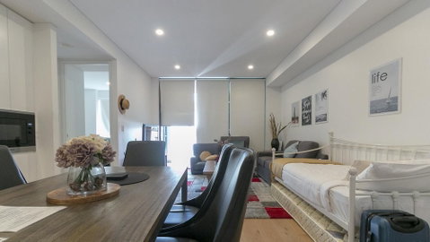 C16 Darling Harbour 2 BDR APT - VIC Tourism 4