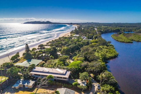 Your Luxury Escape - Byron Beachfront Villa - VIC Tourism 0