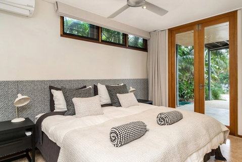 Your Luxury Escape - Byron Beachfront Villa - VIC Tourism 6