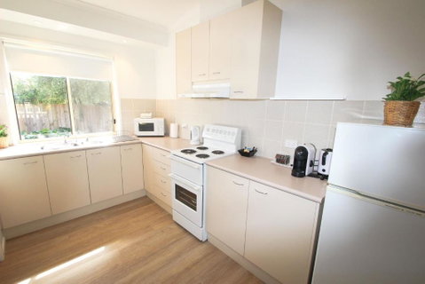 Silver Birches Holiday Unit 1 - VIC Tourism 1