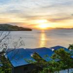 NEWLY BEAUTFULLY RENOVATED 16 The Casuarina 3 Bedroom House With 180 Degree Ocean Views - VIC Tourism 0