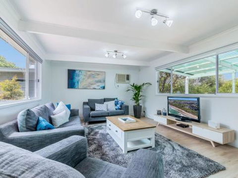DRIFTAWAY ACROSS FROM SURF BEACH - VIC Tourism 1
