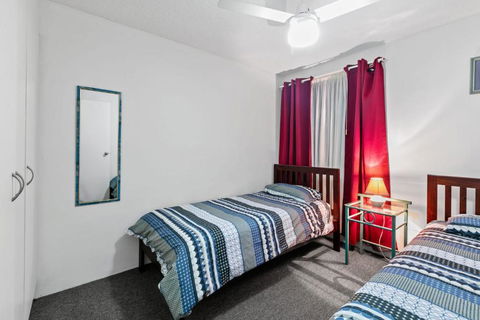 Deepwater Cove Unit 1 68 Lower Gay Tce Bulcock Beach - VIC Tourism 1