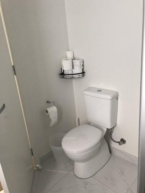 Apple House Upper Point Cook - VIC Tourism 1