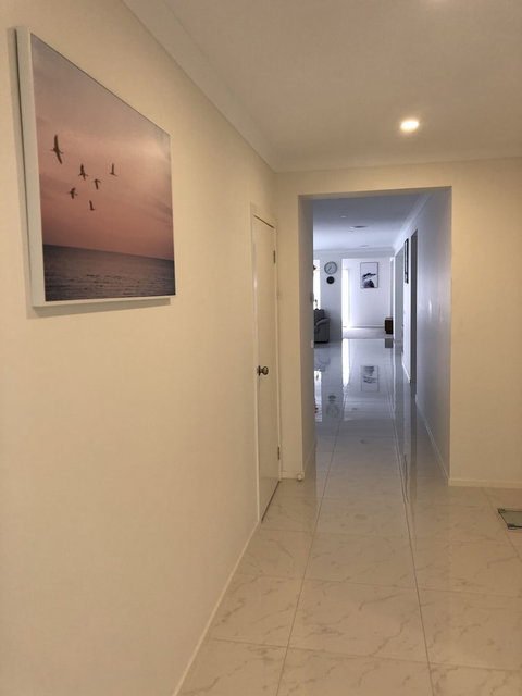 Apple House Upper Point Cook - VIC Tourism 0