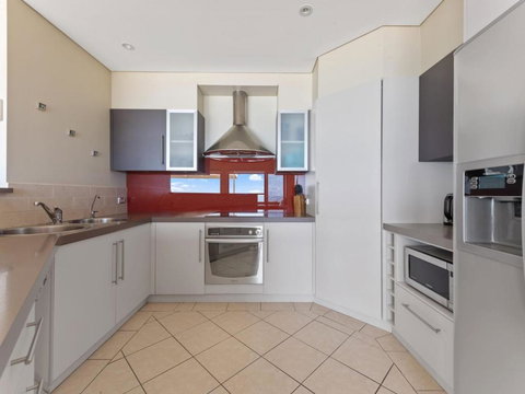 Aqua Shores Penthouse - VIC Tourism 1